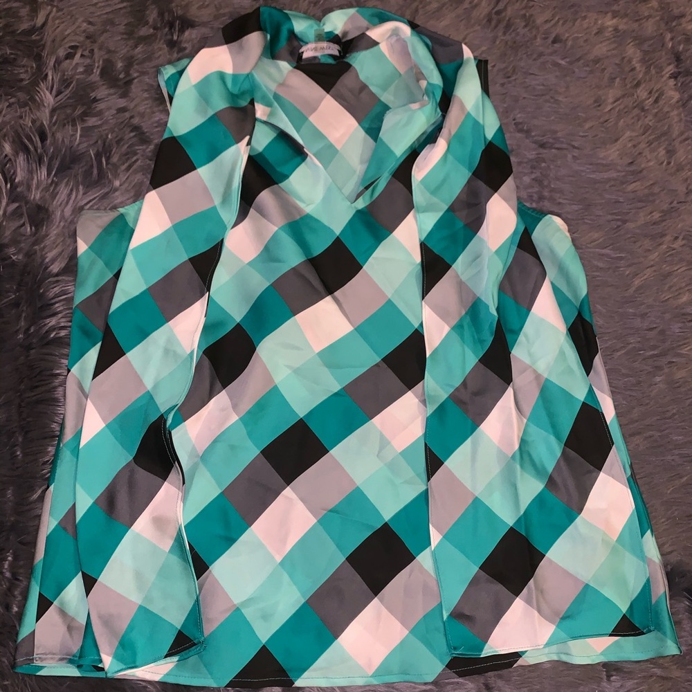 Sleeveless blouse